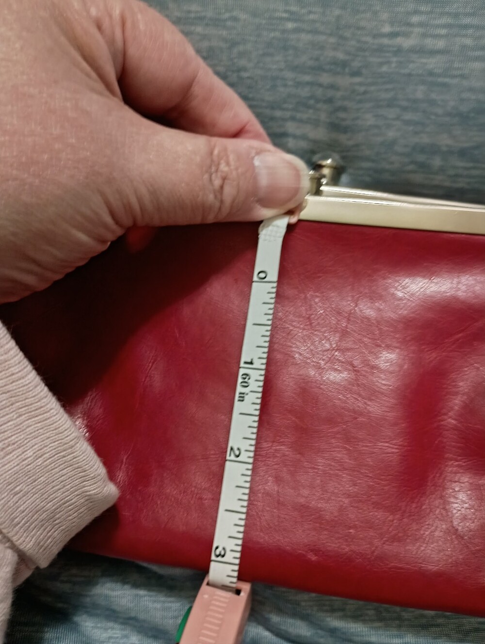 Classic Women's Kiss-Lock Clutch - Red - Picture 8 of 10
